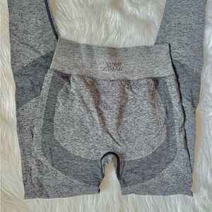 M/L VICTORIA SECRET PINK LEGGINGS